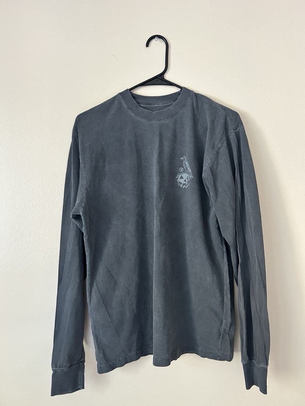 Vans House of Vans Halloween Long Sleeve Shirt Small Black Faded Mummy Raven Gra